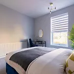 Stylish, Sleeps 3, Sheffield City Centre, Parking